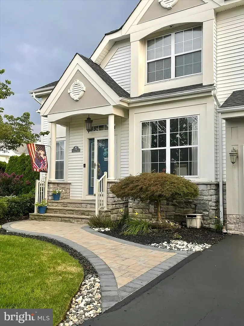 1 Edinburg Cir, Matawan, NJ 07747 - #2