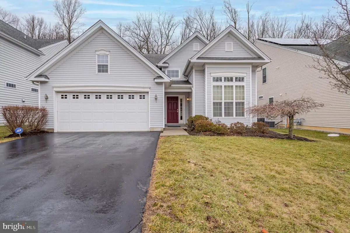 37 Andover Drive, Kendall Park, NJ 08824 - #1