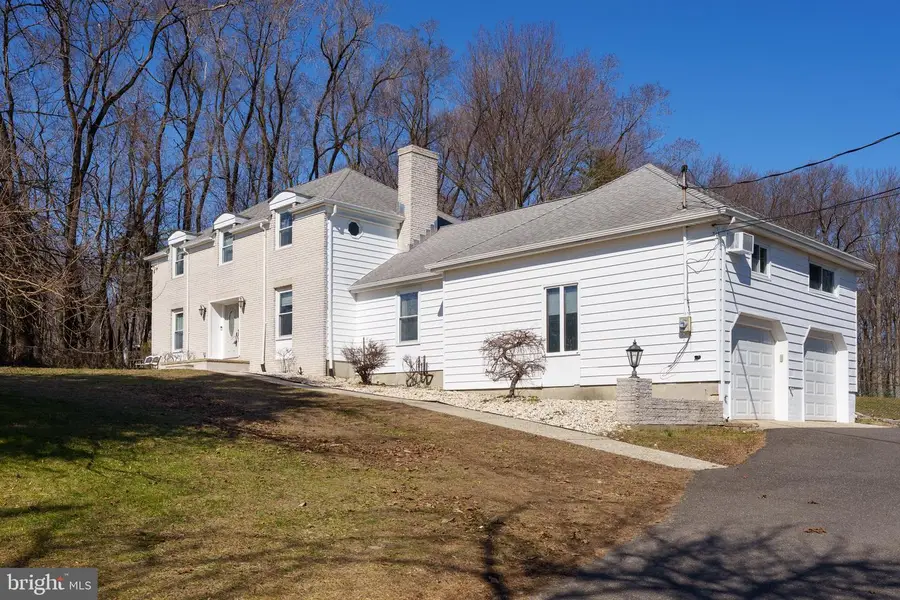 304 Schoolhouse Rd, Monroe, NJ 08831 - #2