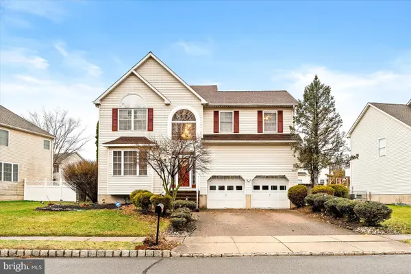 33 Yorktown Road, MONMOUTH JUNCTION, NJ 08852