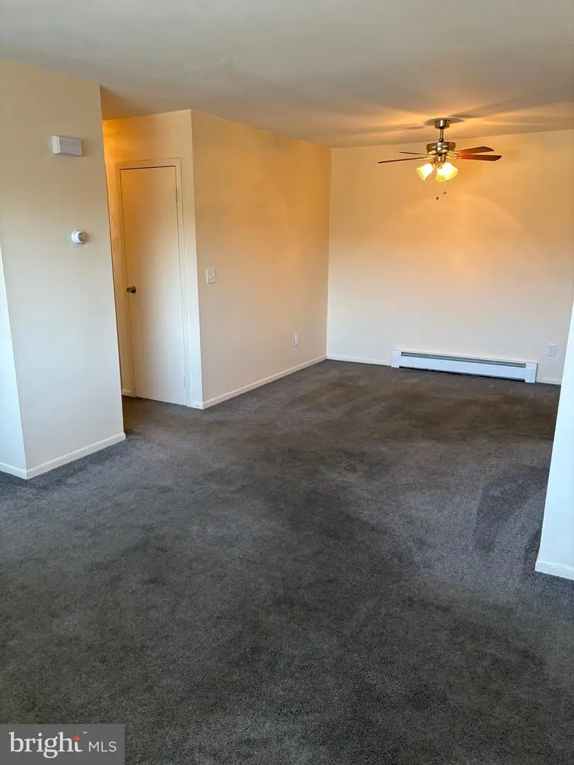 648 Cricket Ln, Woodbridge, NJ 07095 - #3