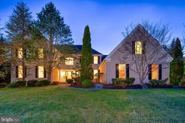 4 Stone Meadow Court, PLAINSBORO, NJ 08536