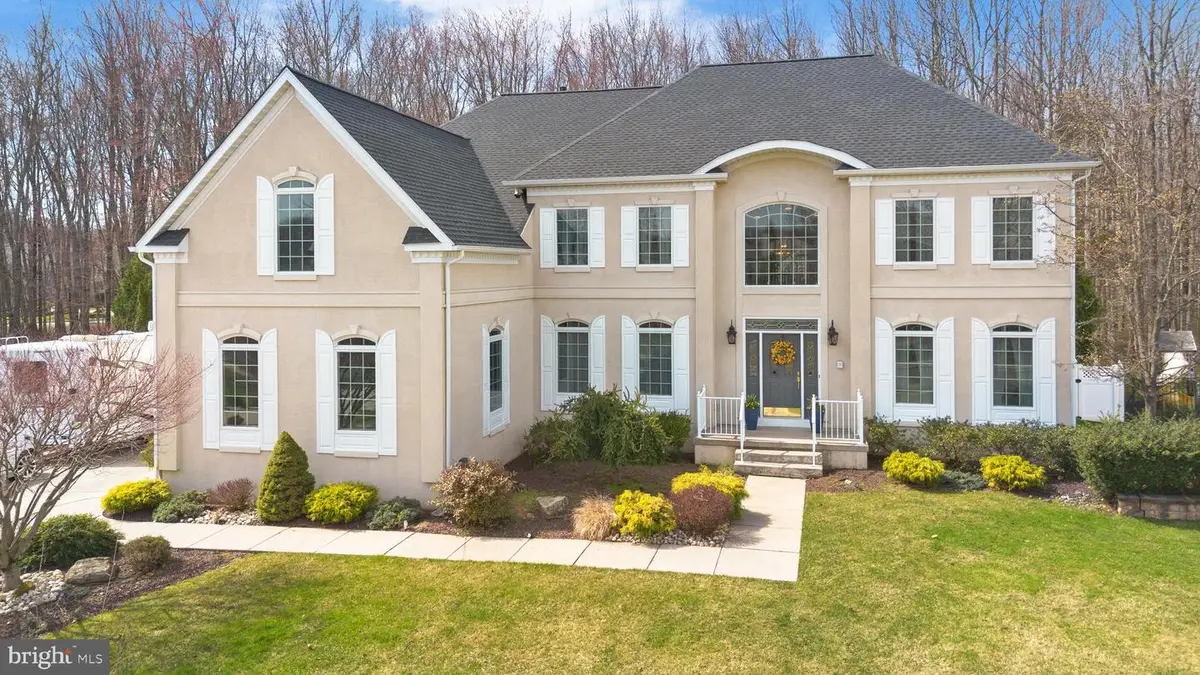 9 Stonegate Dr, Monroe, NJ 08831 - #1