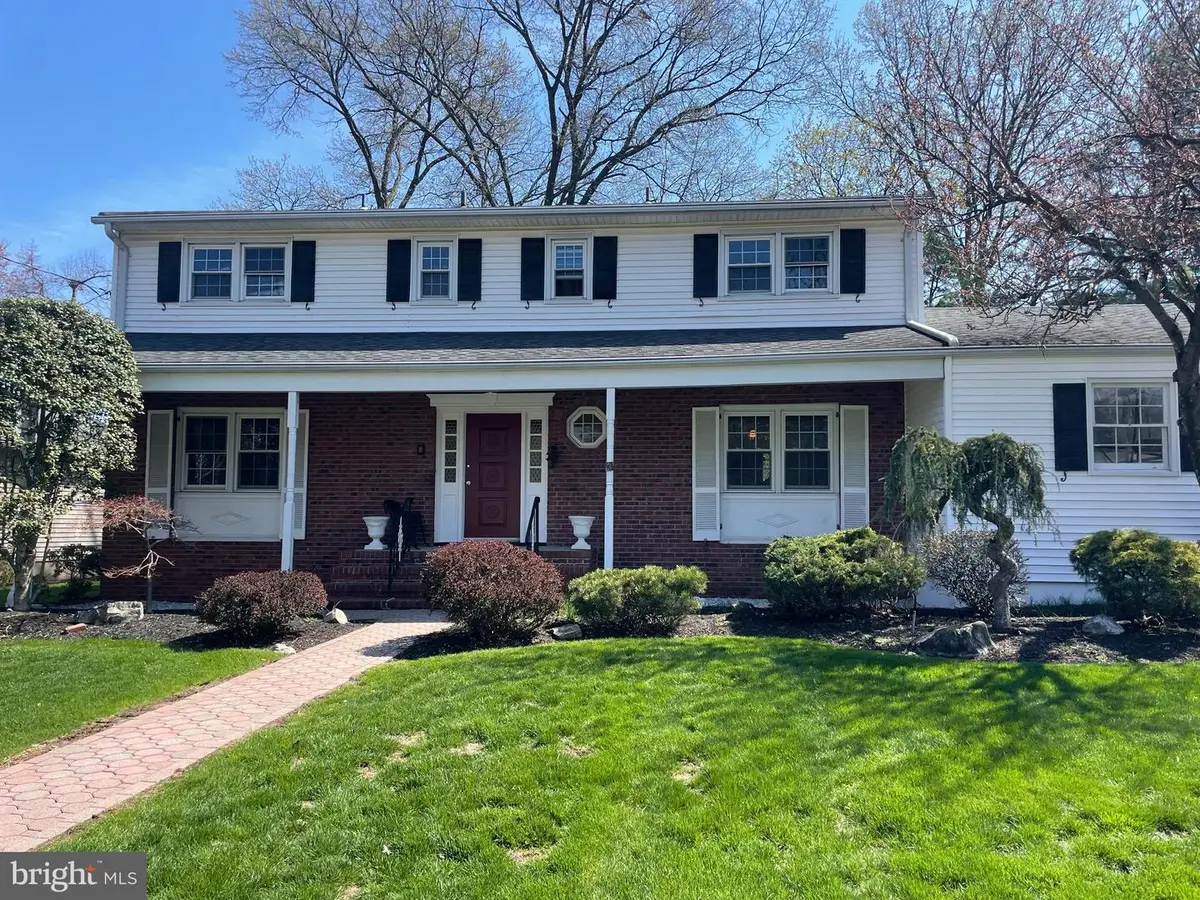 2 Paula St, Edison, NJ 08820 - #1