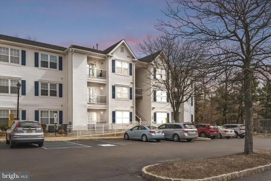 1125 Waterford Dr, Edison, NJ 08817 - #2