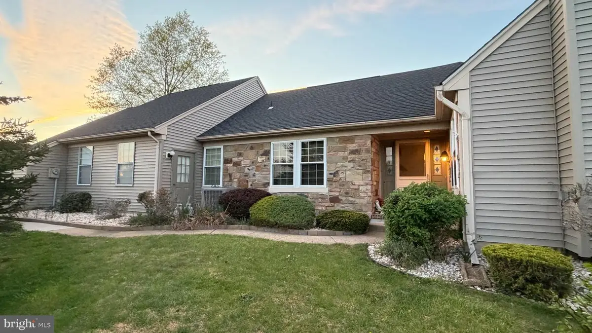 3 William Penn Ct, Monroe, NJ 08831 - #1