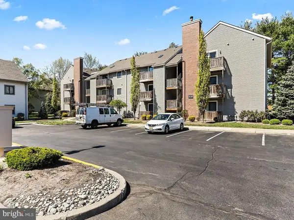 1913 Ravens Crst, PLAINSBORO, NJ 08536