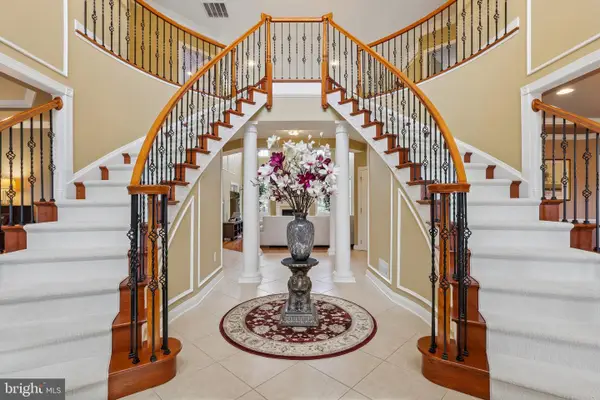 3 Windhaven, MONROE TWP, NJ 08831