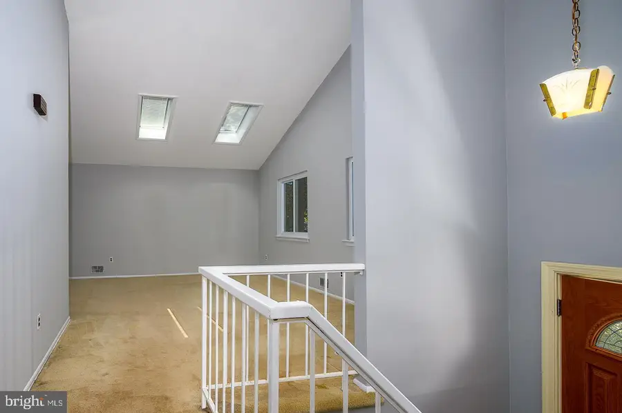 4 Donner Ct, Monmouth Junction, NJ 08852 - #3