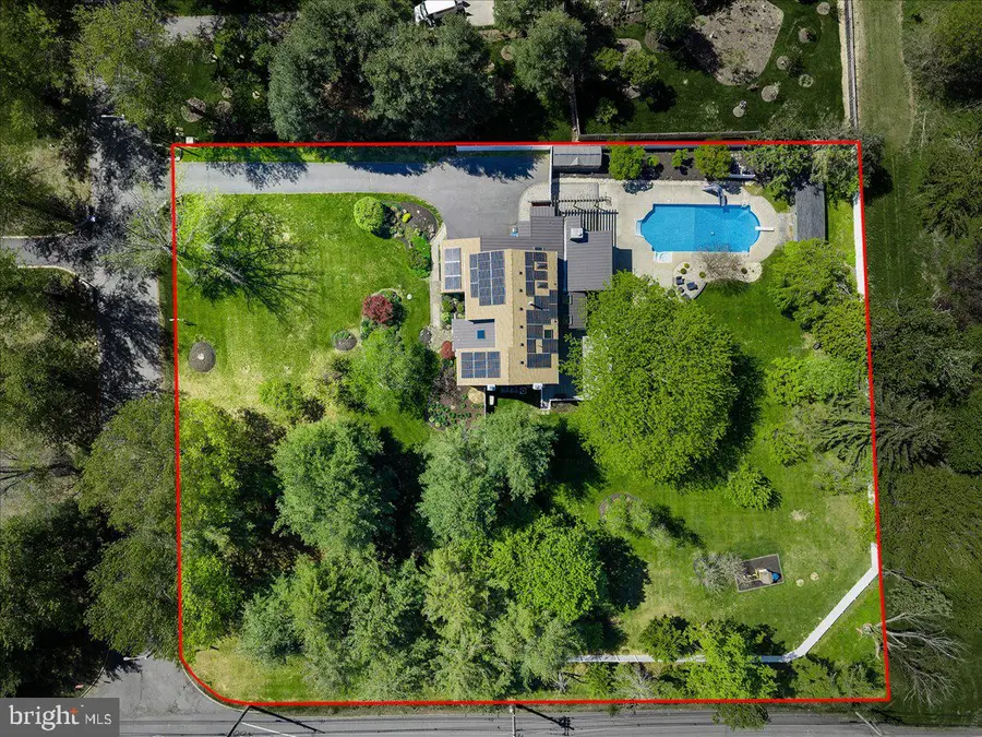 2 Pollak Court, Cranbury, NJ 08512 - #2