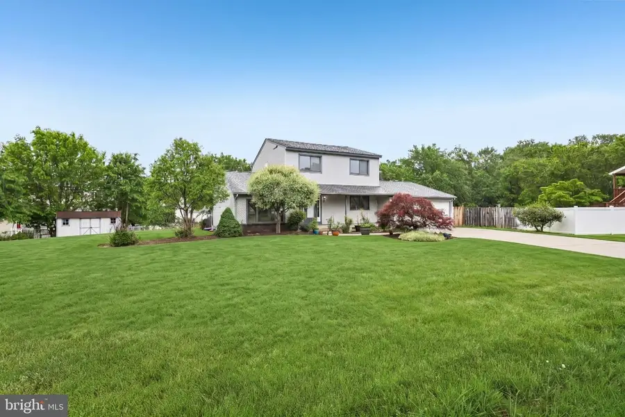 5 Ellis Court, Monmouth Junction, NJ 08852 - #3