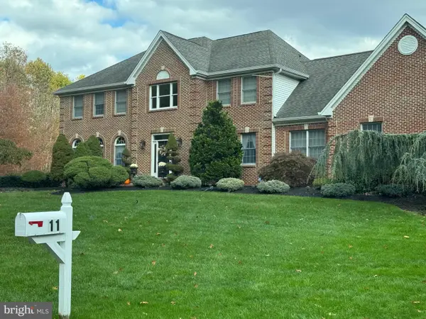 11 Windmill Court, PLAINSBORO, NJ 08536