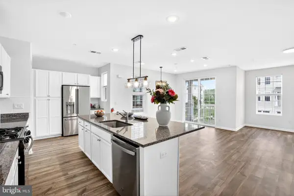 728 Station Road, DUNELLEN, NJ 08812
