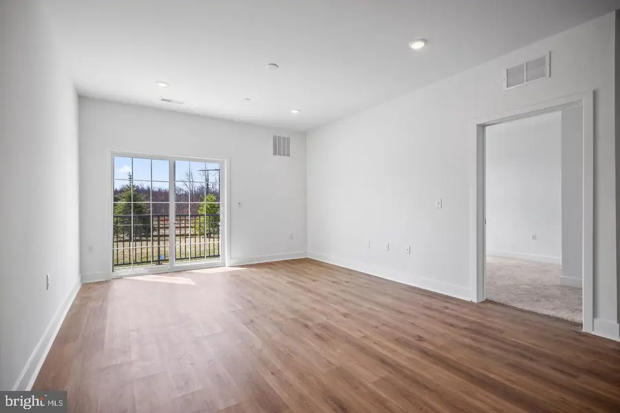 29305 Radford Ct, Monroe, NJ 08831 - #2