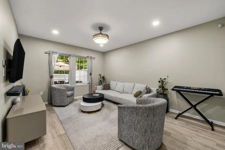 8 Henry Ct, Plainsboro, NJ 08536 - #2