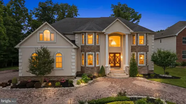 1 Koch Ln, EAST BRUNSWICK, NJ 08816
