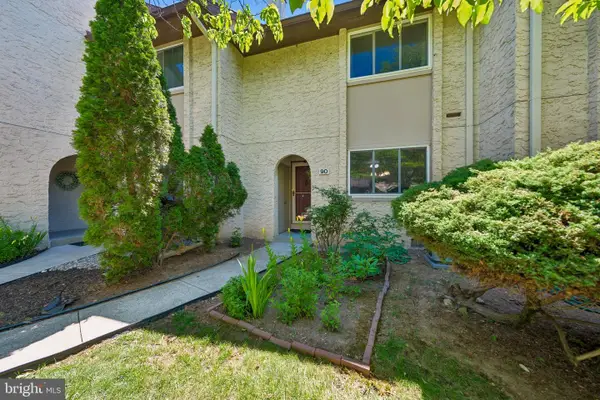 90 Tennyson Drive, PLAINSBORO, NJ 08536