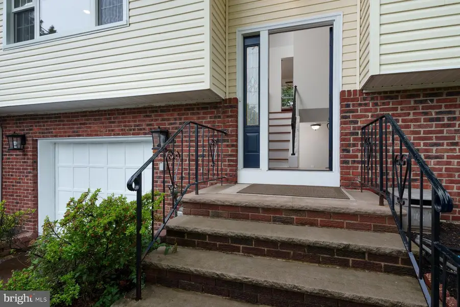 2025 Oak Tree Rd, Edison, NJ 08820 - #3