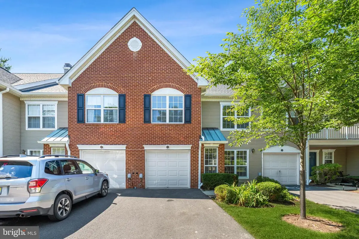 16 Lee Ct, Plainsboro, NJ 08536 - #1