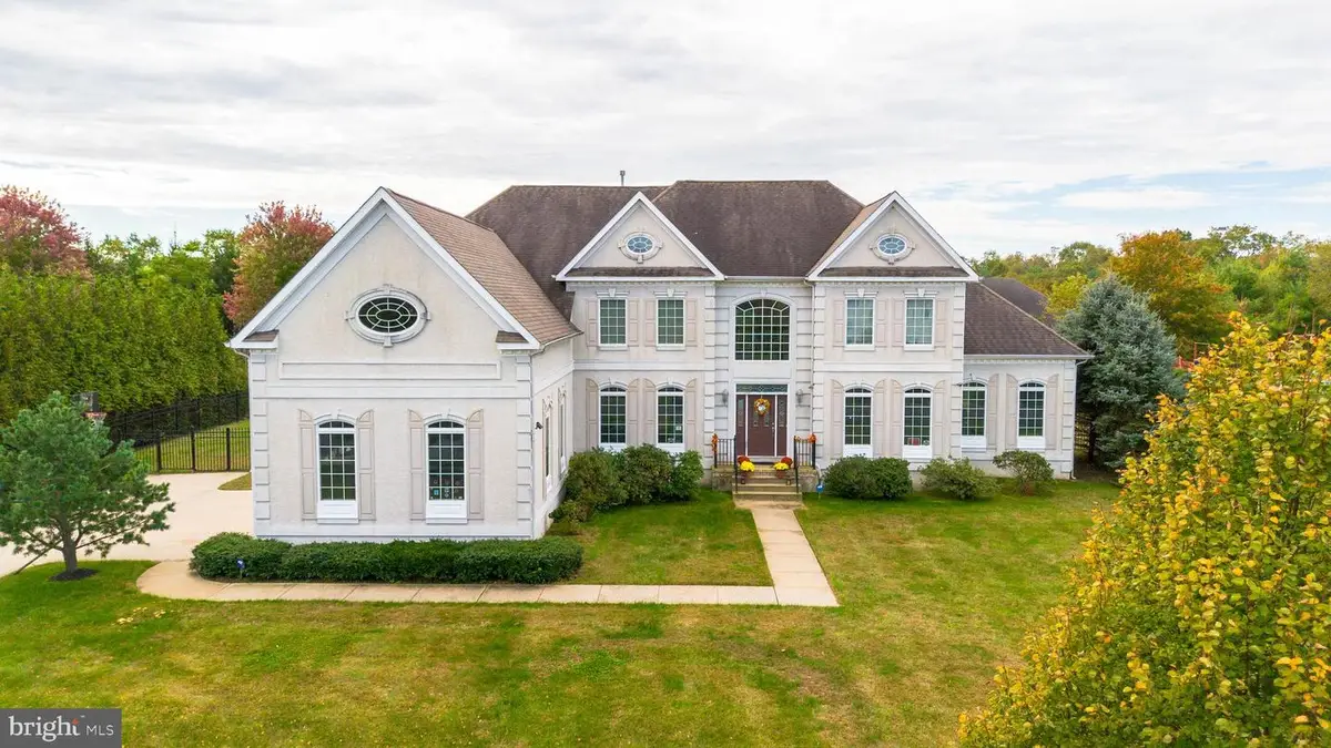 10 Angelo Ct, Monroe, NJ 08831 - #1
