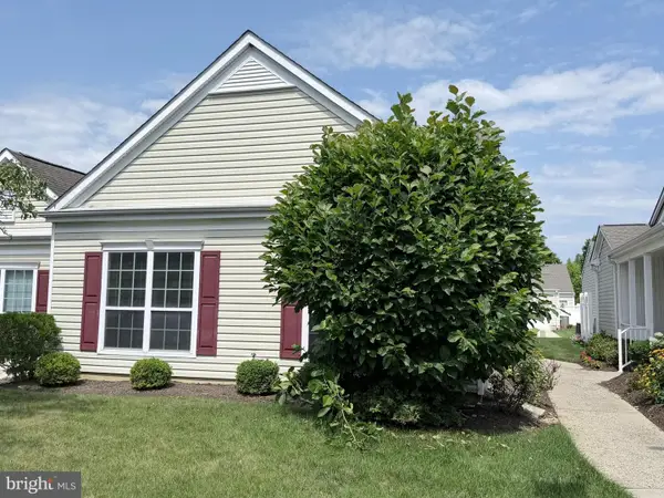 556 Harrier Dr, MONROE TOWNSHIP, NJ 08831