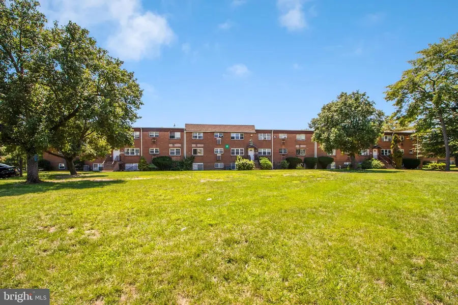 304 College Dr, Edison, NJ 08817 - #2