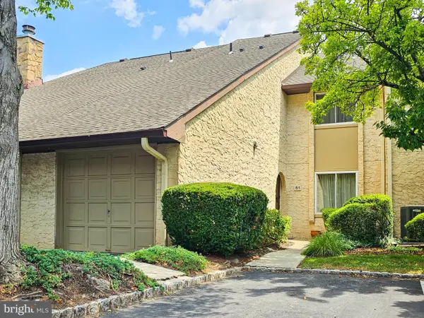 61 Tennyson Dr, PLAINSBORO, NJ 08536