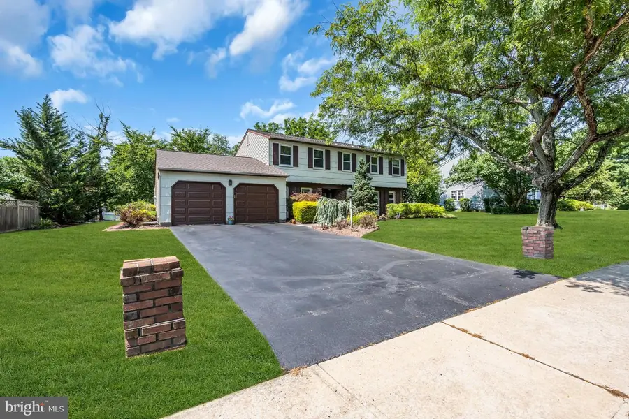 4 Dennison Pl, Plainsboro, NJ 08536 - #2