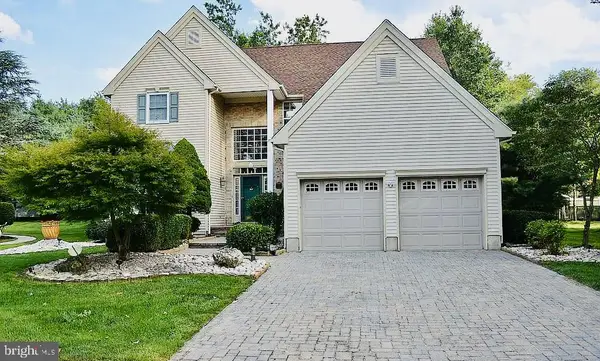 30 Larkspur Dr, DAYTON, NJ 08810