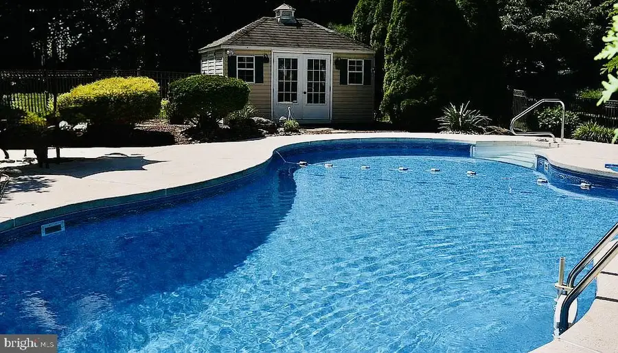 30 Larkspur Dr, Dayton, NJ 08810 - #3