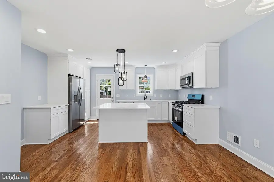 270 Alpine Way, South Amboy, NJ 08879 - #2