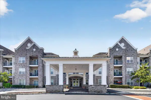 100 Middlesex 100 Middlesex Blvd #313, PLAINSBORO, NJ 08536