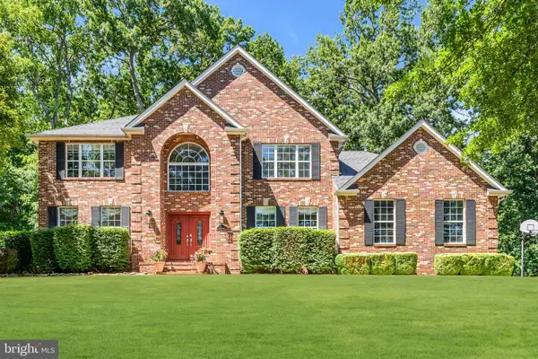 4 Scott Dr, MONROE TWP, NJ 08831