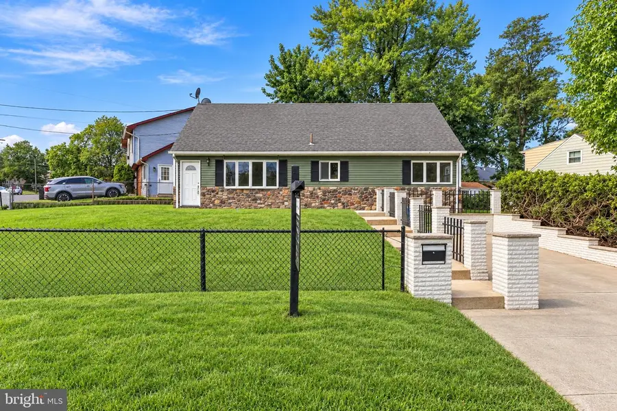 2 Kendall Drive, Parlin, NJ 08859 - #3