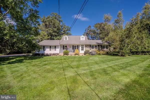 51 Orchardside Dr, CRANBURY, NJ 08512