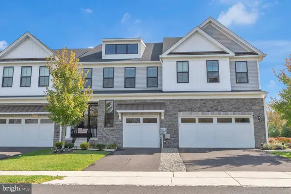 29 Beachwood Dr, MONROE TOWNSHIP, NJ 08831