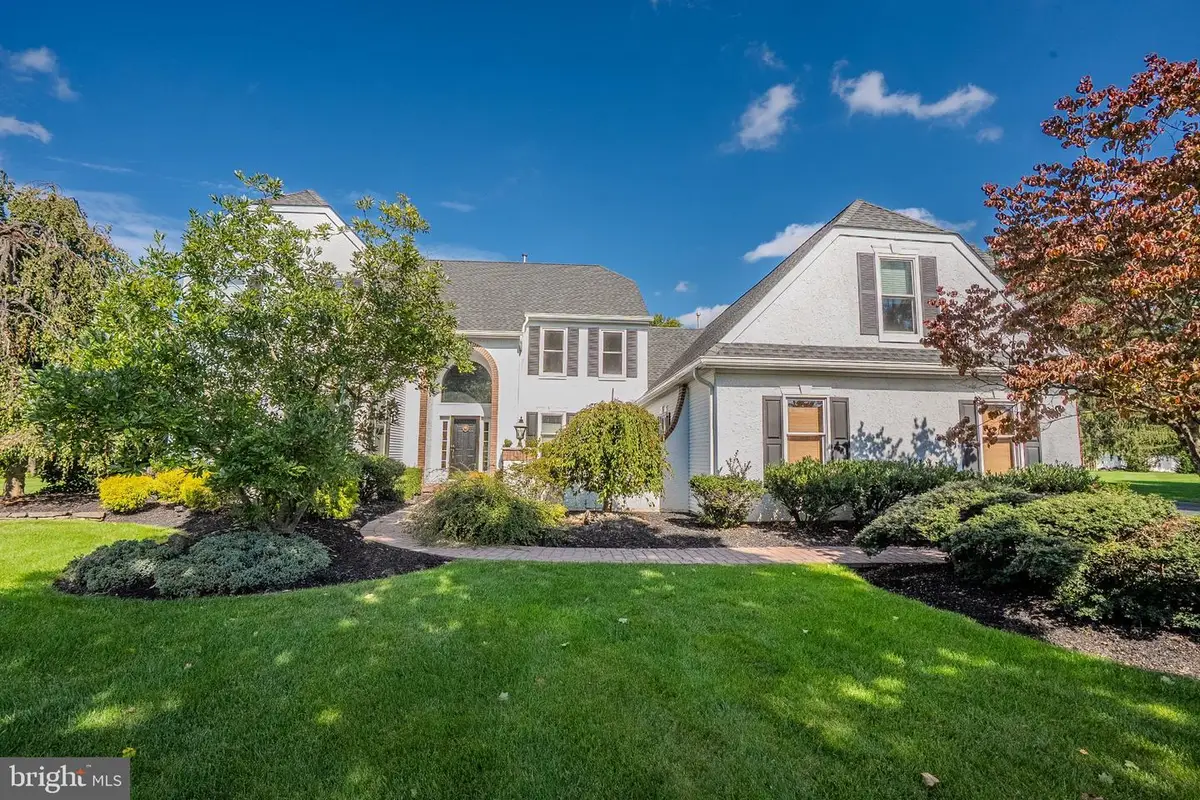 7 Bunting Ct, Cranbury, NJ 08512 - #1