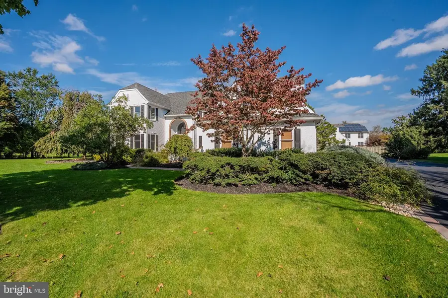 7 Bunting Ct, Cranbury, NJ 08512 - #2