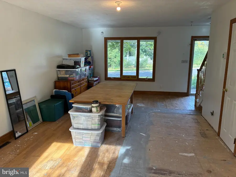 15 Allston Rd, Kendall Park, NJ 08824 - #3