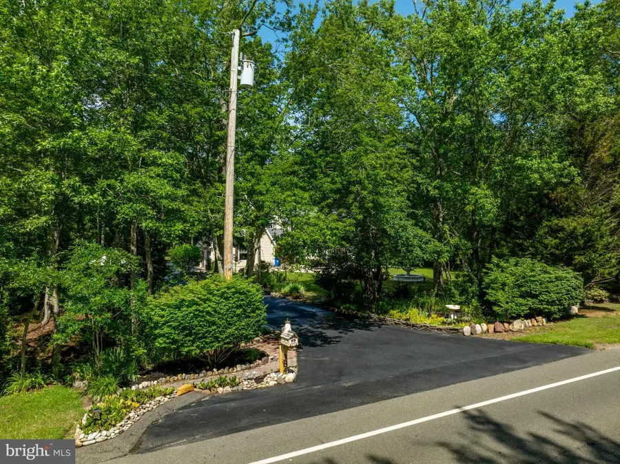 384 Hilliard Blvd, Manahawkin, NJ 08050 - Image #2