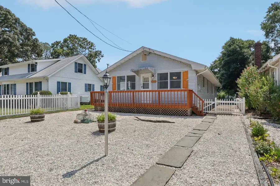 218 Swan Blvd, Toms River, NJ 08753 - Image #3