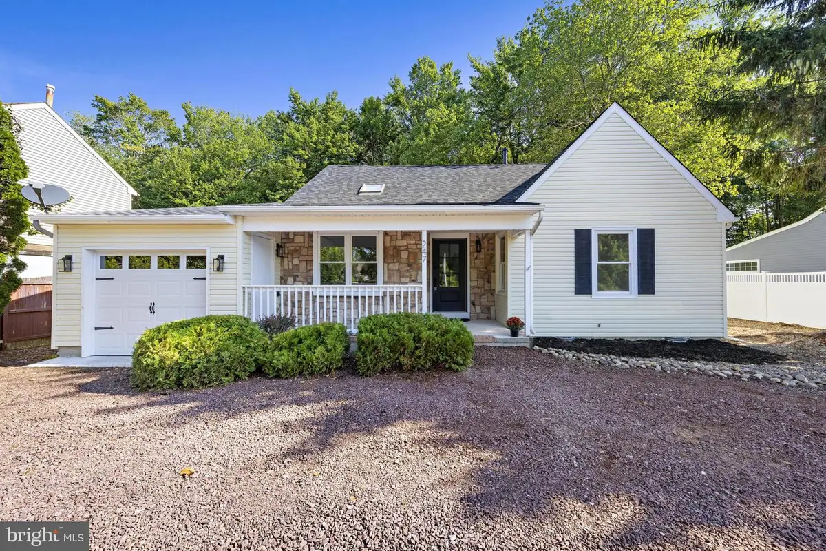 247 Jennings Rd, Manahawkin, NJ 08050 - Image #1