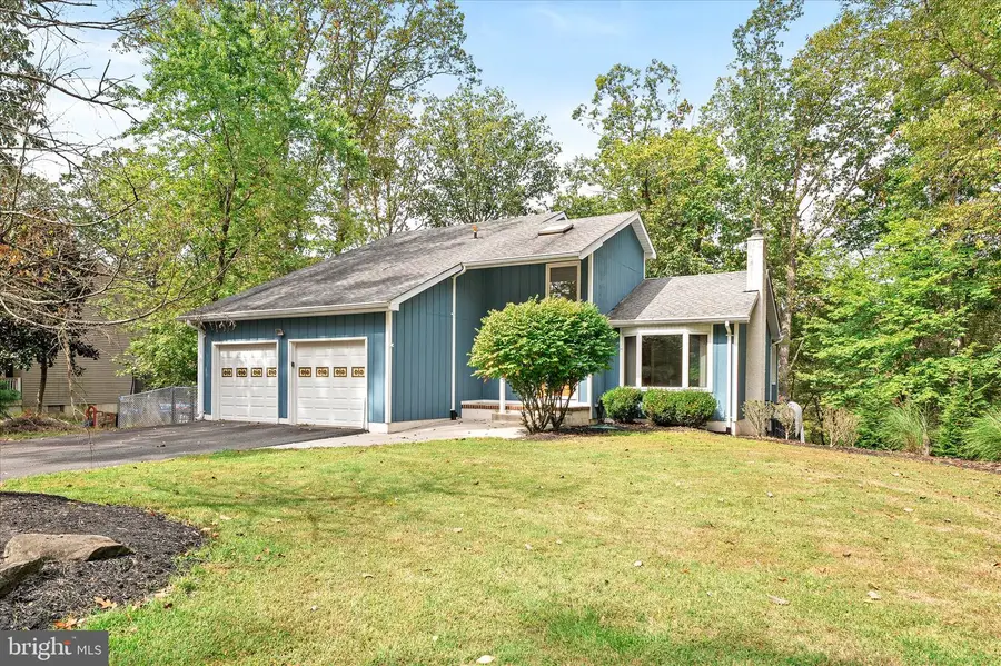 19 Oakwood Dr, New Egypt, NJ 08533 - Image #2