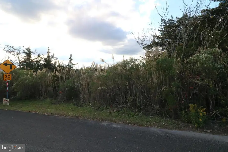 476 S Green St, Tuckerton, NJ 08087 - Image #2