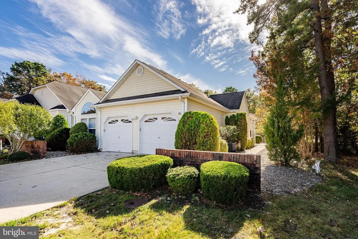 10 Hampton Rd, Manahawkin, NJ 08050 - Image #1