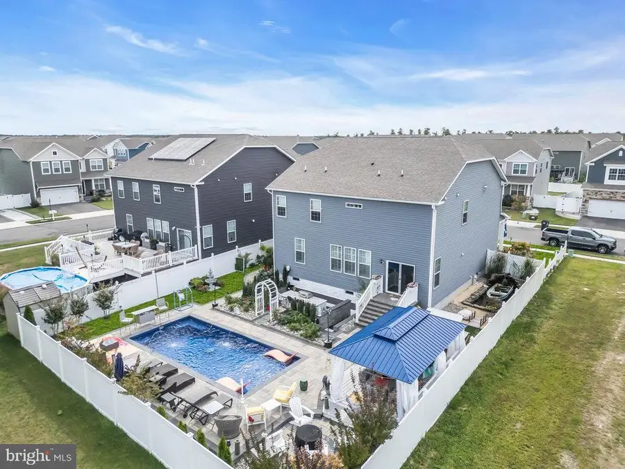 138 Bradshaw Dr, Manahawkin, NJ 08050 - Image #2