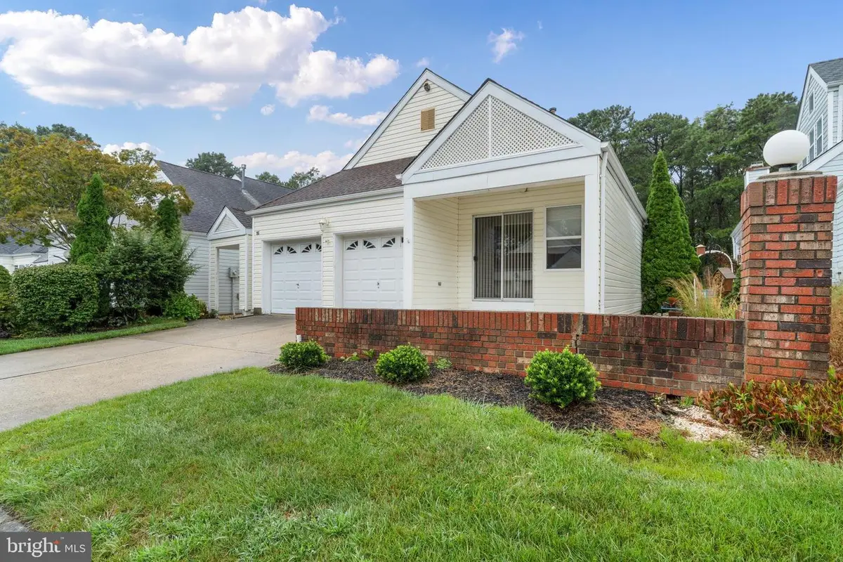 96 Deerfield Dr, Manahawkin, NJ 08050 - Image #1