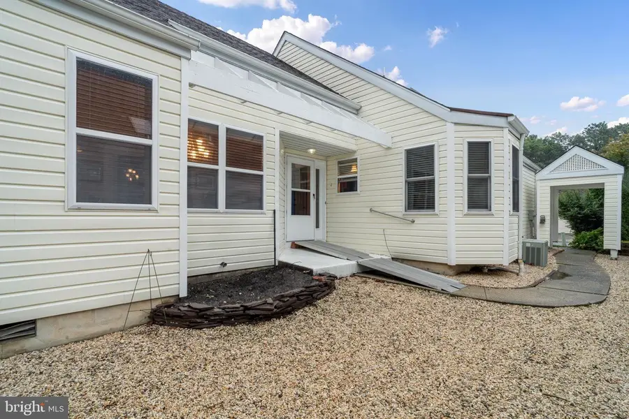 96 Deerfield Dr, Manahawkin, NJ 08050 - Image #3