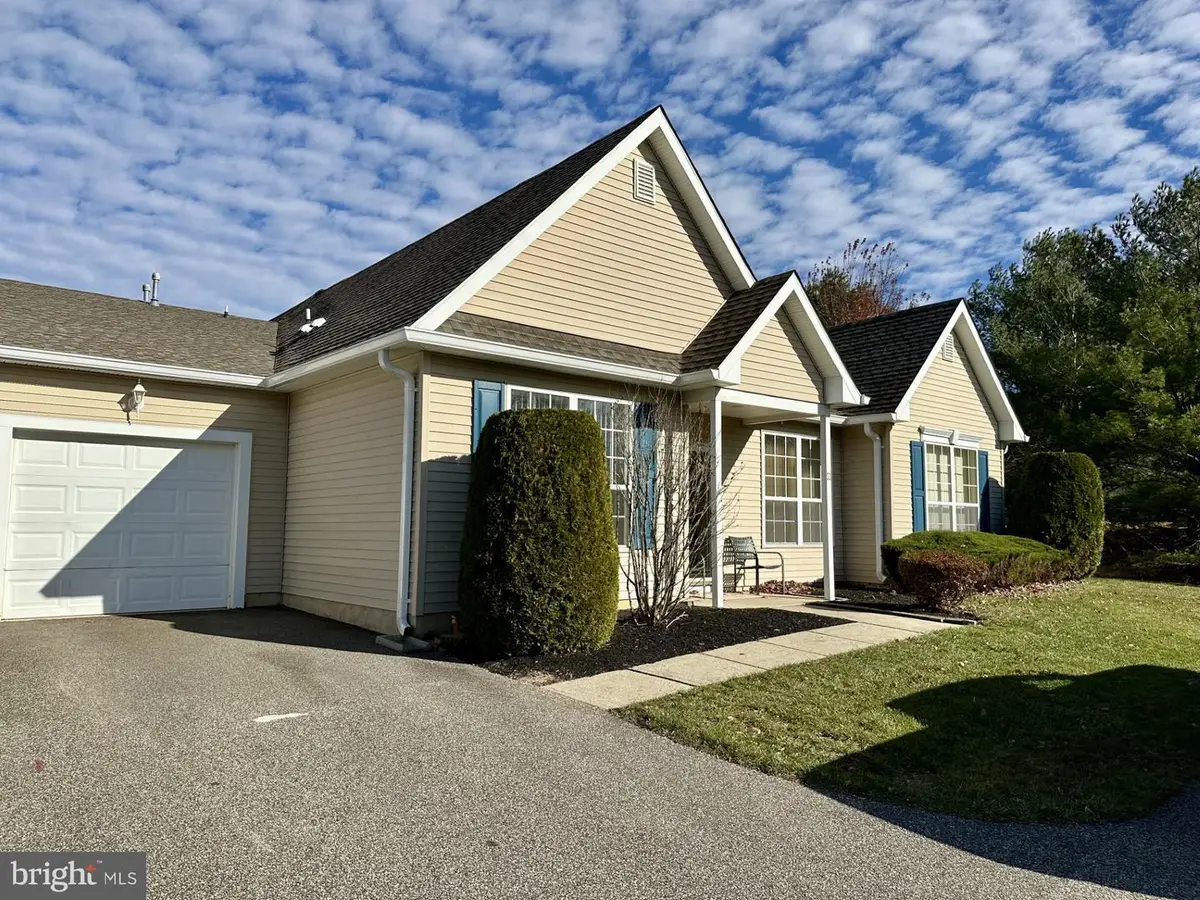 33 Deerchase Ln, Lakewood, NJ 08701 - Image #1