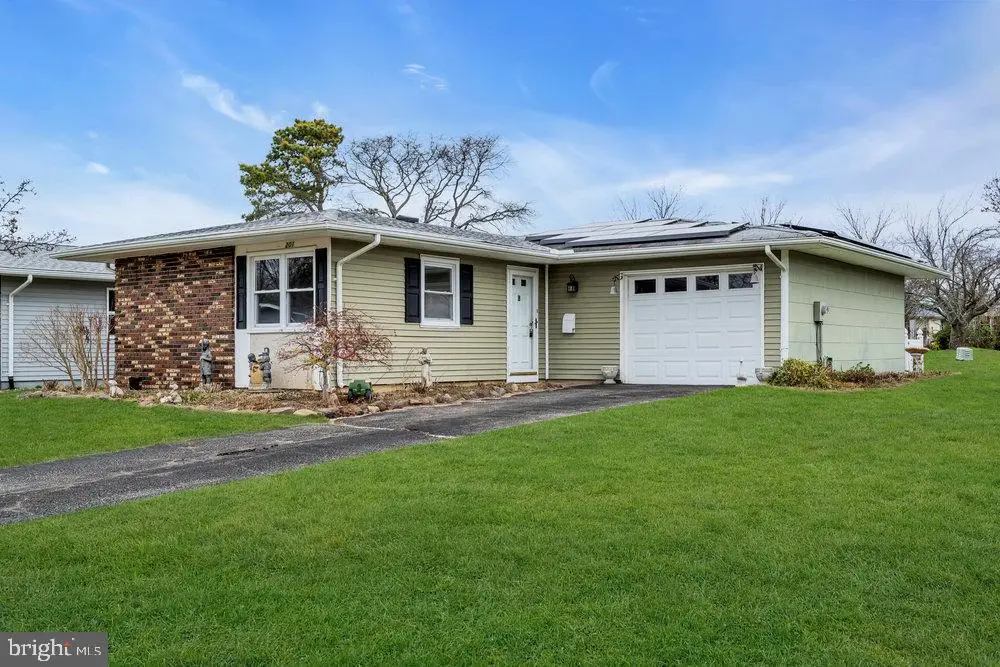 201 Blake Cir, Brick, NJ 08724 - Image #1